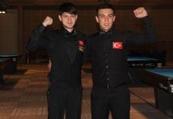 Milli bilardocu Seymen Özbaş, Fransa'da dünya şampiyonu oldu