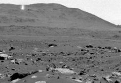 Mars yüzeyinin altında gizemli yapılar keşfedildi