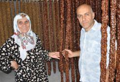 Batman'da cevizli sucuk ailelerin geçim kaynağı oluyor!