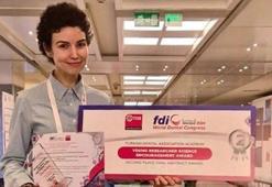 GAÜN'lü akademisyene FDI 2024 Dünya Diş Hekimliği Kongresi'nden ödül verildi