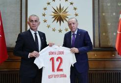 Cumhurbaşkanı Erdoğan, TFF heyetini kabul etti