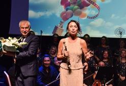 Altın Koza'da Demet Akbağ ve Uğur Polat'a 'Onur Ödülü'