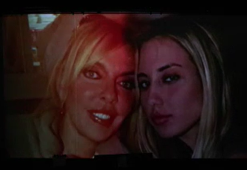 Oyuncu Ahu Tuğba için Atlas Sineması'nda tören düzenlendi