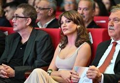 Serenay Sarıkaya festival sonrası halay çekti!