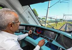 Ulaştırma ve Altyapı Bakanı Abdulkadir Uraloğlu: Adapazarı-Gebze bölgesel trenini 2,5 milyondan fazla yolcu kullandı
