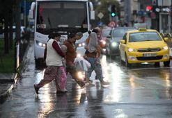 Aşırı sıcaklar yerini soğuk havaya bırakıyor: Sağanak yağışlar yurda giriş yaptı Meteoroloji illeri tek tek açıkladı