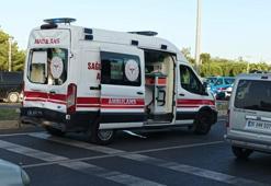 Kaza tutanağı tutmak isteyen 2 sürücüye otomobil çarptı