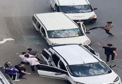 Kağıthane'de çekiçli trafik magandası arabayı parçaladı