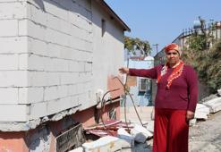 Çöp kamyonunun çarptığı evi ev sahibi kendi imkanlarıyla yaptıklarıyla yaptırdı