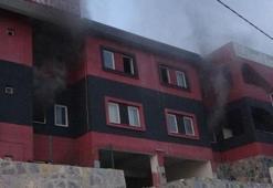 Kocaeli'nde işçilerin kaldığı pansiyonda yangın: 3 kişi dumandan etkilendi