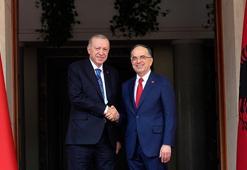 Cumhurbaşkanı Erdoğan Arnavutluk'ta! Resmi törenle karşılandı