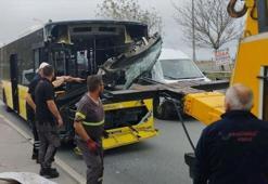 İETT otobüsleri kafa kafaya çarpıştı: Yaralılar var