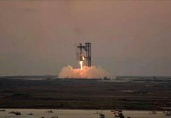 SpaceX bir ilke daha imza attı! Mekanik kollarla havada yakaladı