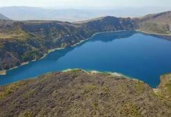 Bitlis'te 32 yıl önce çektiği fotoğraflarla Nemrut Gölü'nü dünyaya tanıtmıştı! Yaşanan büyük değişi anlattı