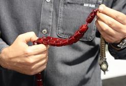 Fuara damgasını vurdu: 50 bin dolar değerindeki tespih görücüye çıktı