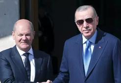 Dolmabahçe'de Erdoğan - Scholz görüşmesi başladı