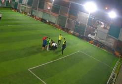 Bursa'da 27 yaşındaki kişi halı sahada kalp krizi geçirdi!