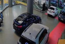 Esenyurt'ta çarşaflı bir şahıs oto galericiler sitesini taradı!