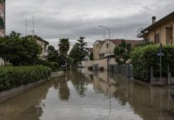 İtalya'da şiddetli yağış sele neden oldu