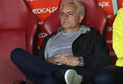 Jose Mourinho isyan etti! 'Çok şey söyleyebilirim ama... Göreceğiz!'