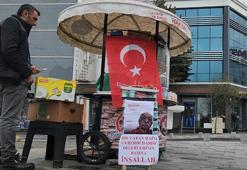 Düzce'de seyyar tezgahına ‘Vatan haini geberdi’ yazısı asıp tatlı dağıttı
