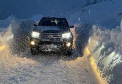 Kar nedeniyle mahsur kalan 5 kişi kurtarıldı