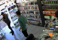 Mersin'de kız çocuklarının sevdiği yavru köpek saniyeler içinde öldü!