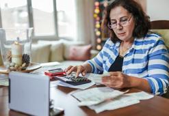 Emekli aylıklarına zam! En düşük emekli maaşı kaç lira olacak? İki farklı tahmin geldi