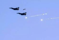 SOLOTÜRK İstanbul semalarında selamlama uçuşu gerçekleştirdi