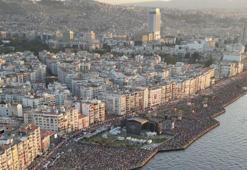 İzmir’de Cumhuriyet coşkusu