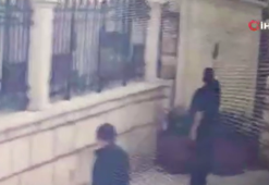 Fatih'te caminin avluna gelen bir şahıs havaya ateş edip kaçtı