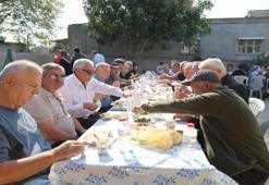 Afyon'da mezun olup Adana'da buluştular! Emekli polisler 40 yıl sonra bir araya geldi