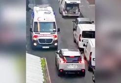 Otomobile yol veren ambulansın kamyonet olduğu ortaya çıktı!