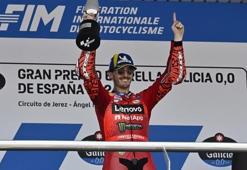 Malezya GP'sinde kazanan Francesco Bagnaia!