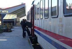 Doğu ekspresiyle masalsı yolculuk yerli ve yabancı turistin gözdesi! Eşsiz manzaralar sunuyor