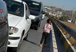 Büyük tehlike! Karayolunda dilendirilen çocukları adeta ölümle dans ettiriyorlar