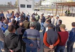 Adana polyester fabrikasında işçilerin maaş grevi