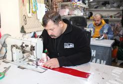 Gelin gibi süslenen develer, heybetleriyle göz dolduruyor