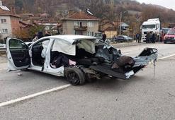 Bilecik'te trafik kazası: Öğretmen anneyle kızı hayatını kaybetti