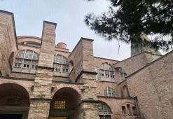 Demirören Yayınları Sultan Abdülmecid’e sunulan Ayasofya albümünün tıpkıbasımını yaptı