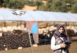 Antalya'da kadın çoban, sürüsünün takibini dronla yapıyor