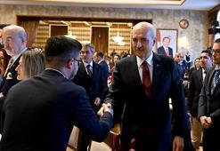 Numan Kurtulmuş 81 ilden gelen öğretmenleri Meclis'te ağırladı