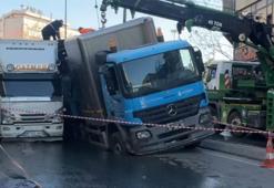 İstanbul Güngören'de yol çöktü kamyonlar çukura düştü