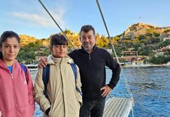 Antalya Demre'de çocuklar okula gidebilmek için her gün deniz yolculuğu yapıyor