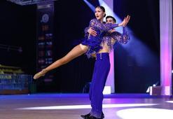 Bursalı gençler Üsküp'te salsa ile Türkiye'yi temsil ettiler