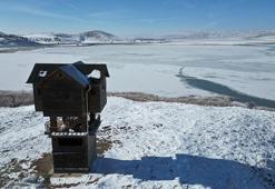 Sivas'ta buz tutan göllerde eskimo usulü balık avlama! En az 3 ay buzlu kalıyor