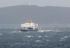 Kuzey Ege'de deniz ulaşımına fırtına engeli