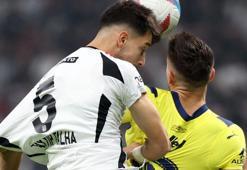 Beşiktaş Fenerbahçe maçında sakatlık şoku! Derbiye devam edemedi