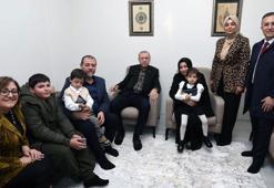 Cumhurbaşkanı Erdoğan, Gaziantep'te depremzede aileye misafir oldu