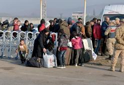 Cilvegözü Gümrük Kapısı'nda Suriyelilerin ülkelerine dönüş yoğunluğu yaşanıyor